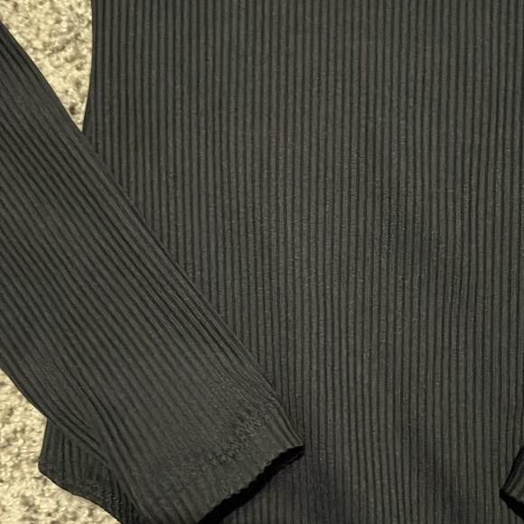 Abercrombie & Fitch Black Women's bodysuit size medium - Picture 3 of 7